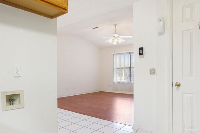 7725 W Jackson St, Pensacola, FL 32506