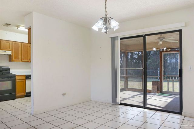 7725 W Jackson St, Pensacola, FL 32506