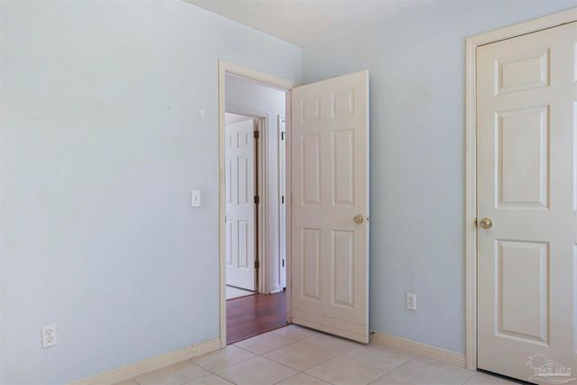 7725 W Jackson St, Pensacola, FL 32506