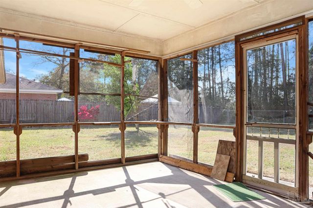 7725 W Jackson St, Pensacola, FL 32506