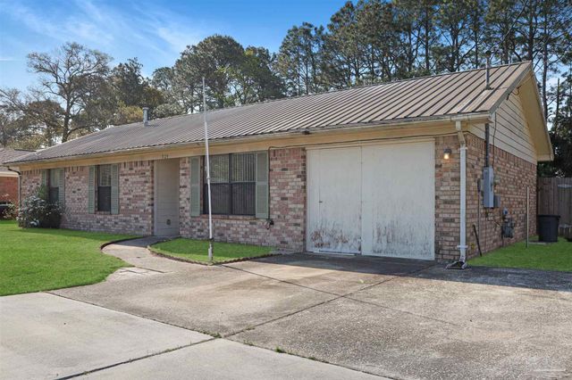 7725 W Jackson St, Pensacola, FL 32506