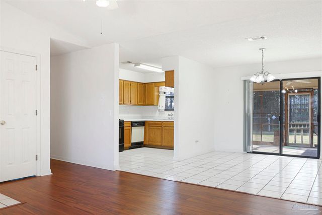 7725 W Jackson St, Pensacola, FL 32506