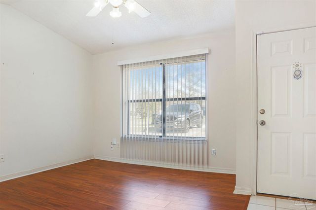 7725 W Jackson St, Pensacola, FL 32506