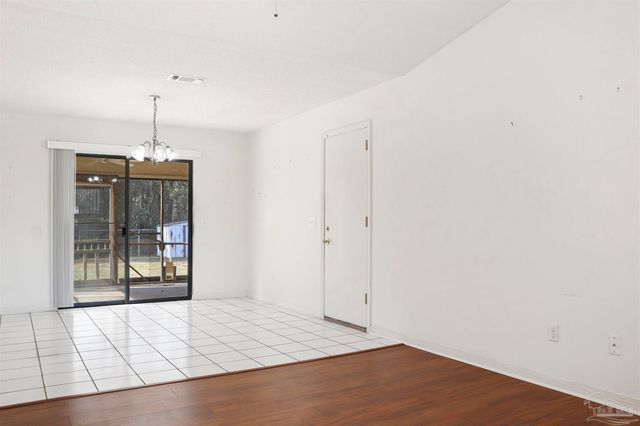 7725 W Jackson St, Pensacola, FL 32506