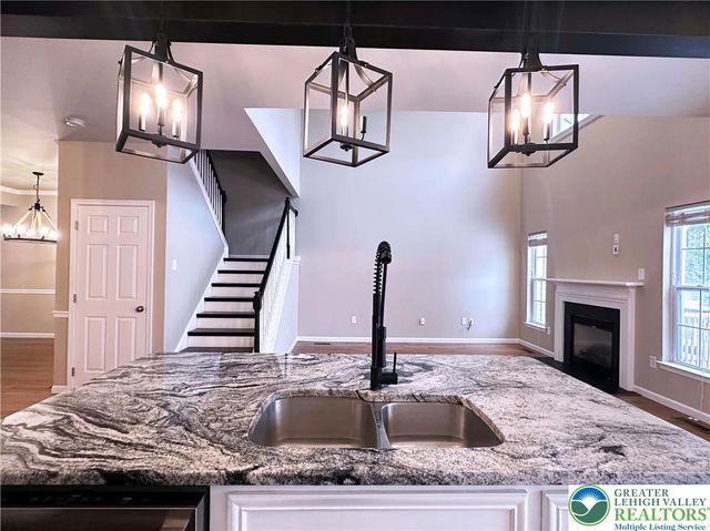 12 Cobblestone Drive, Palmer Twp, PA 18045