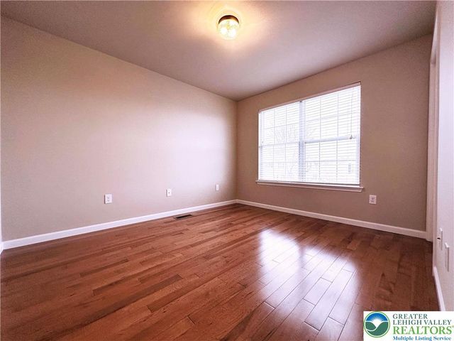 12 Cobblestone Drive, Palmer Twp, PA 18045