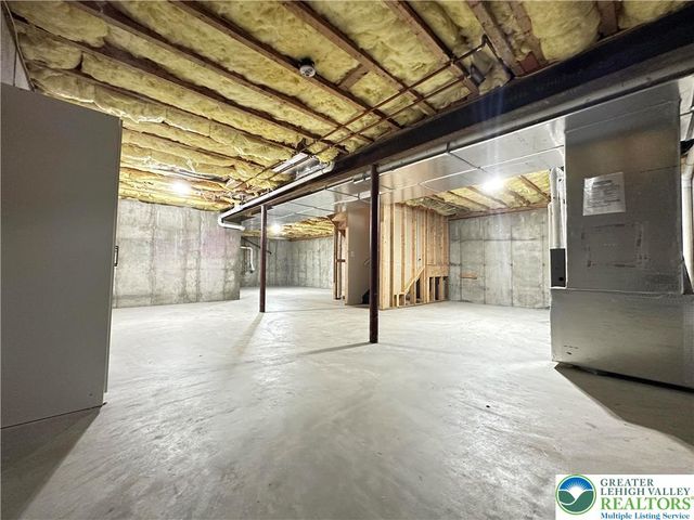 12 Cobblestone Drive, Palmer Twp, PA 18045