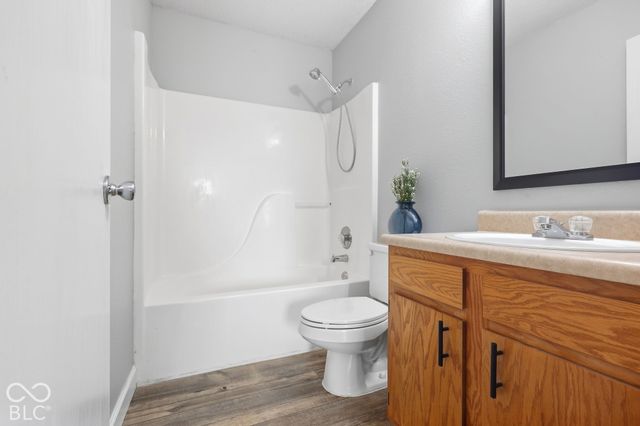18084 Sanibel Circle, Westfield, IN 46062