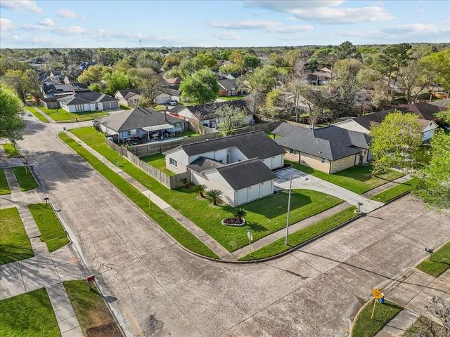 2503 Corral Trail, Friendswood, TX 77546