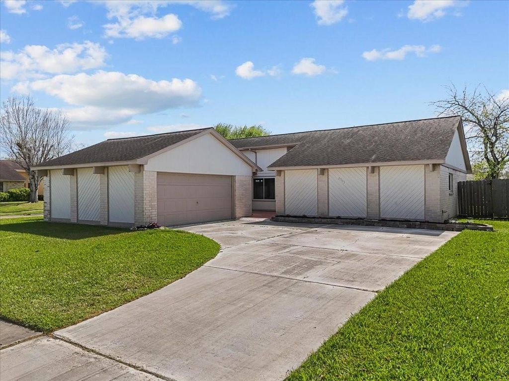 2503 Corral Trail, Friendswood, TX 77546