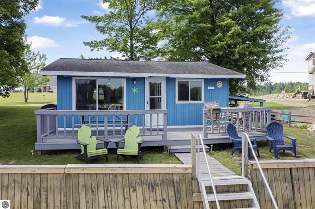 9301 E 50 Road, Cadillac City, MI 49601