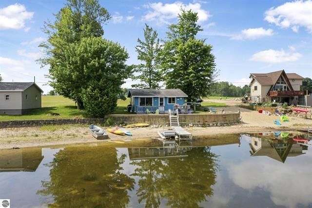 9301 E 50 Road, Cadillac City, MI 49601