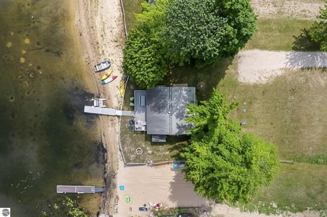 9301 E 50 Road, Cadillac City, MI 49601