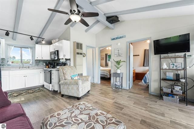 9301 E 50 Road, Cadillac City, MI 49601