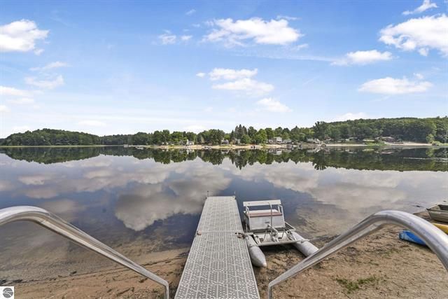 9301 E 50 Road, Cadillac City, MI 49601