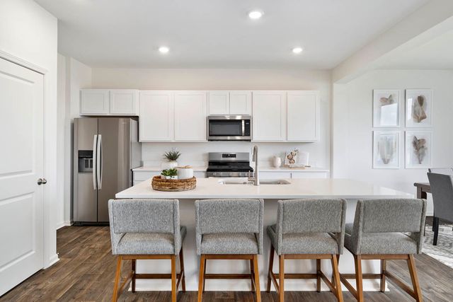 130 Cornerstone Crossing, Hampshire, IL 60140