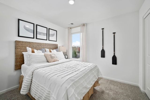 130 Cornerstone Crossing, Hampshire, IL 60140