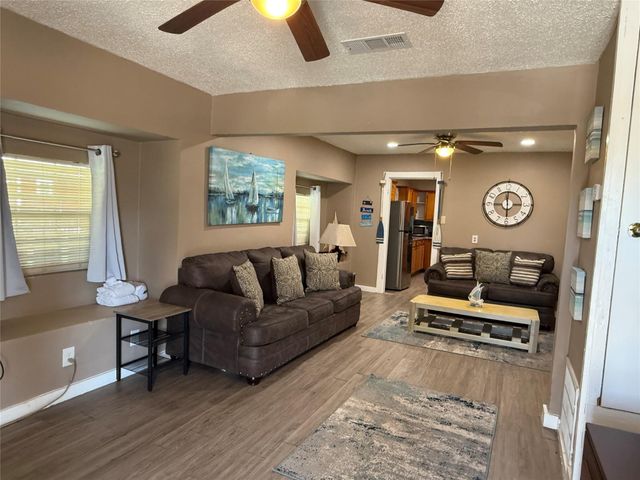 1114 39th Street, Galveston, TX 77550