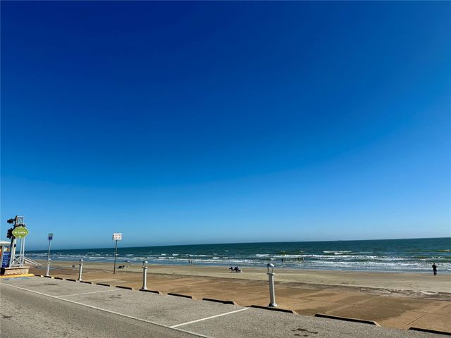 1114 39th Street, Galveston, TX 77550
