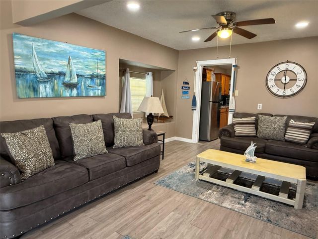 1114 39th Street, Galveston, TX 77550