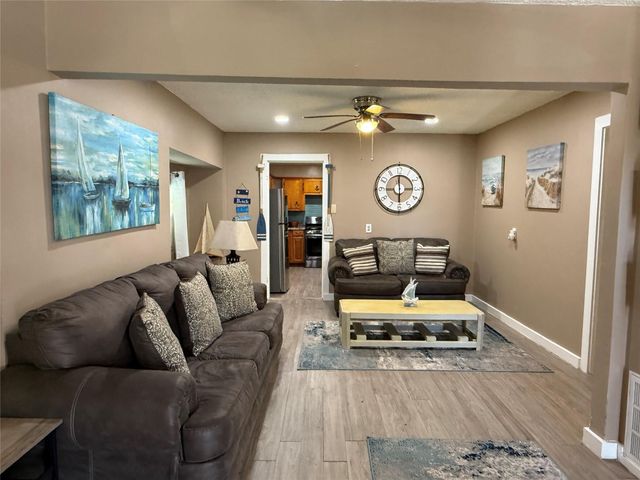 1114 39th Street, Galveston, TX 77550