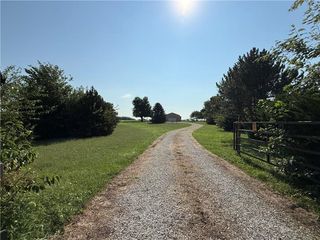 5647 SW Mccomas Lane, Plattsburg, MO 64477