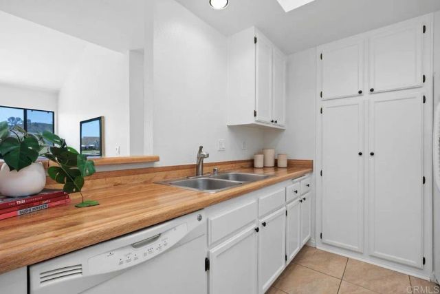 1087 Shadowridge Drive 104, Vista, CA 92081