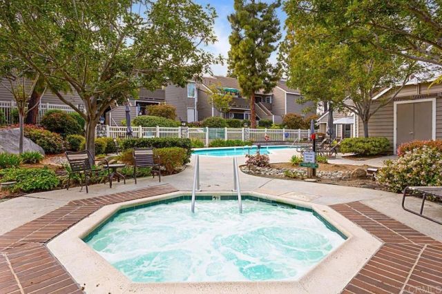 1087 Shadowridge Drive 104, Vista, CA 92081