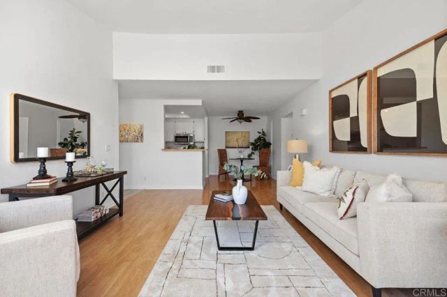 1087 Shadowridge Drive 104, Vista, CA 92081