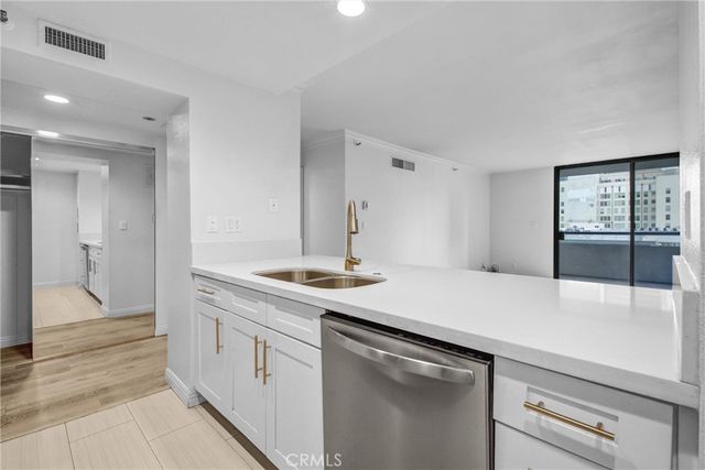 600 W 9th 1103, Los Angeles, CA 90015