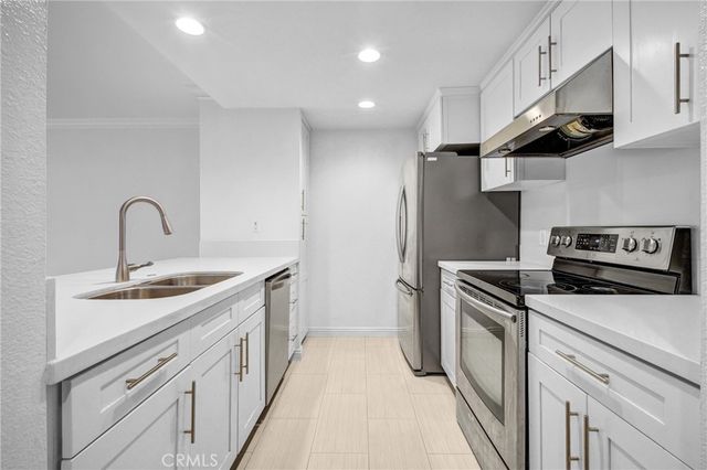 600 W 9th 1103, Los Angeles, CA 90015