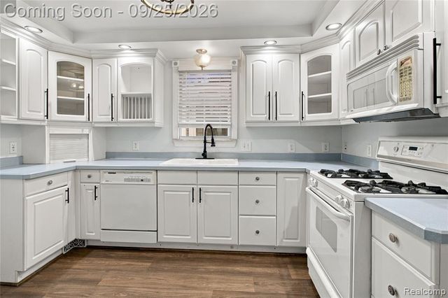 2696 Wakefield Road, Berkley, MI 48072