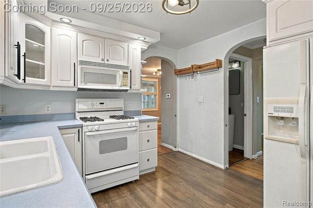 2696 Wakefield Road, Berkley, MI 48072