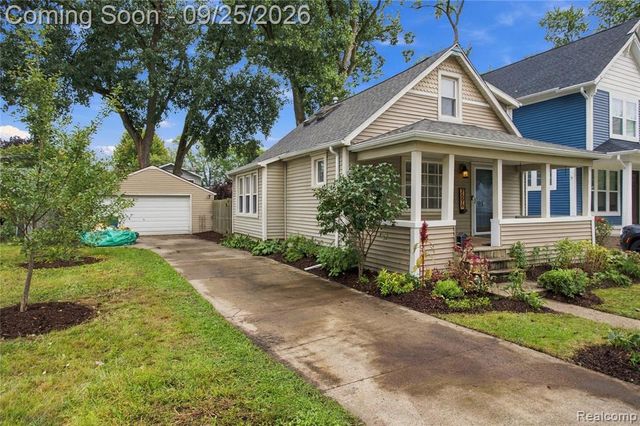 2696 Wakefield Road, Berkley, MI 48072