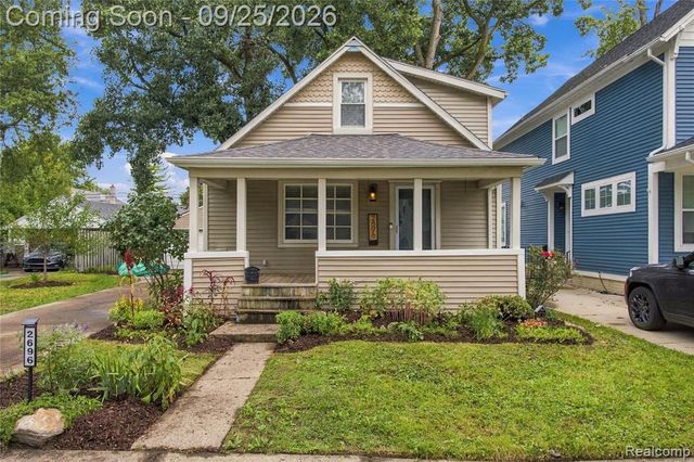 2696 Wakefield Road, Berkley, MI 48072