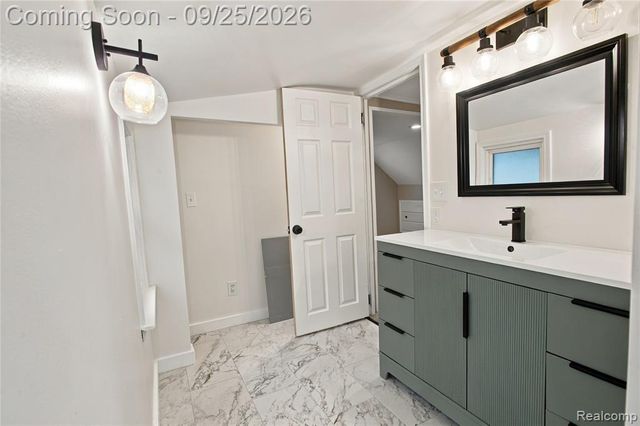 2696 Wakefield Road, Berkley, MI 48072
