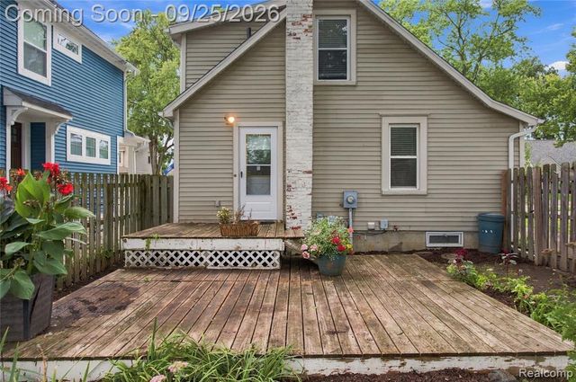 2696 Wakefield Road, Berkley, MI 48072