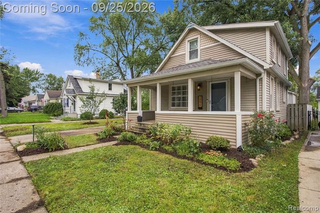 2696 Wakefield Road, Berkley, MI 48072