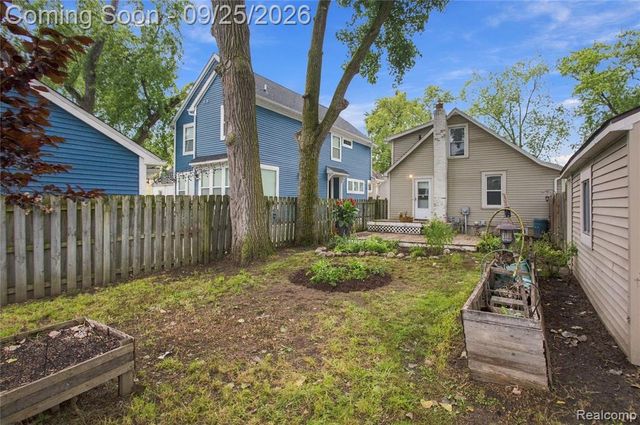 2696 Wakefield Road, Berkley, MI 48072