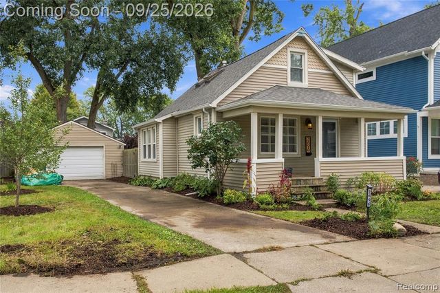 2696 Wakefield Road, Berkley, MI 48072