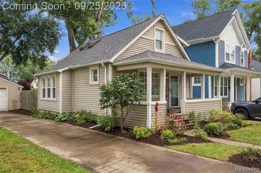 2696 Wakefield Road, Berkley, MI 48072