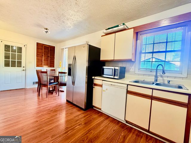 6205 Fieldcrest Drive, Morrow, GA 30260