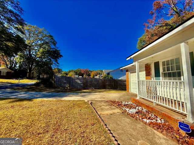 6205 Fieldcrest Drive, Morrow, GA 30260