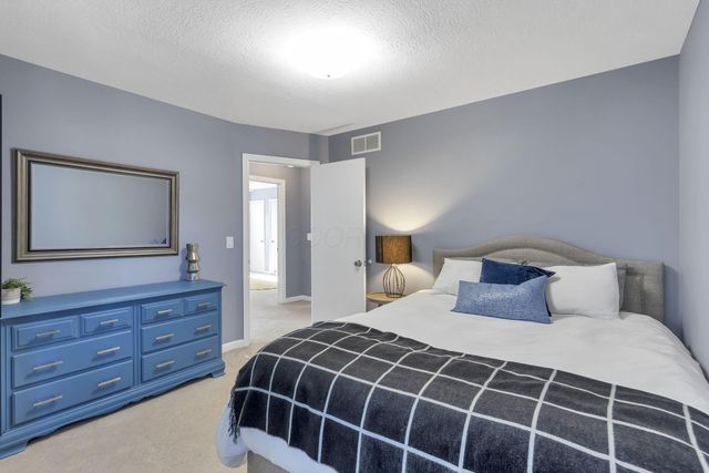 8792 Sunart Court S, Dublin, OH 43017