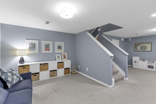 8792 Sunart Court S, Dublin, OH 43017