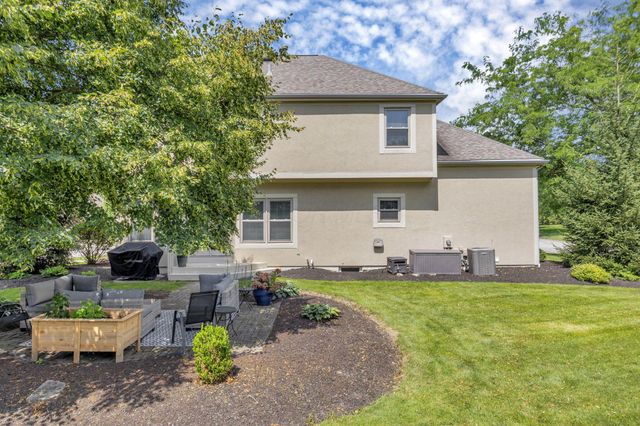 8792 Sunart Court S, Dublin, OH 43017