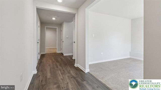 124 Winding Road, Forks Twp, PA 18040