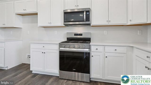 124 Winding Road, Forks Twp, PA 18040