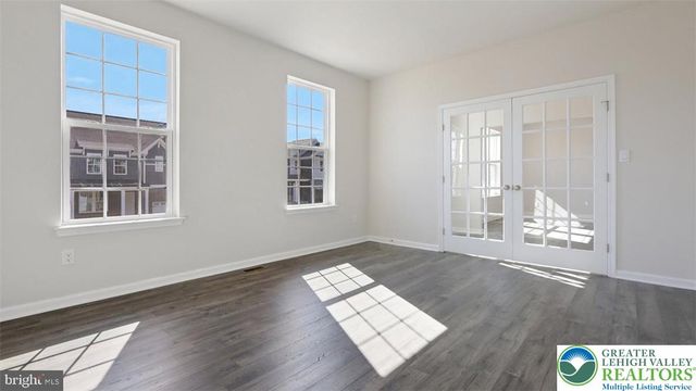 124 Winding Road, Forks Twp, PA 18040
