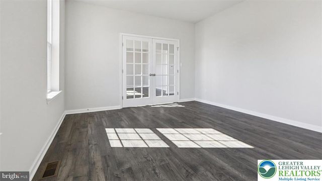 124 Winding Road, Forks Twp, PA 18040
